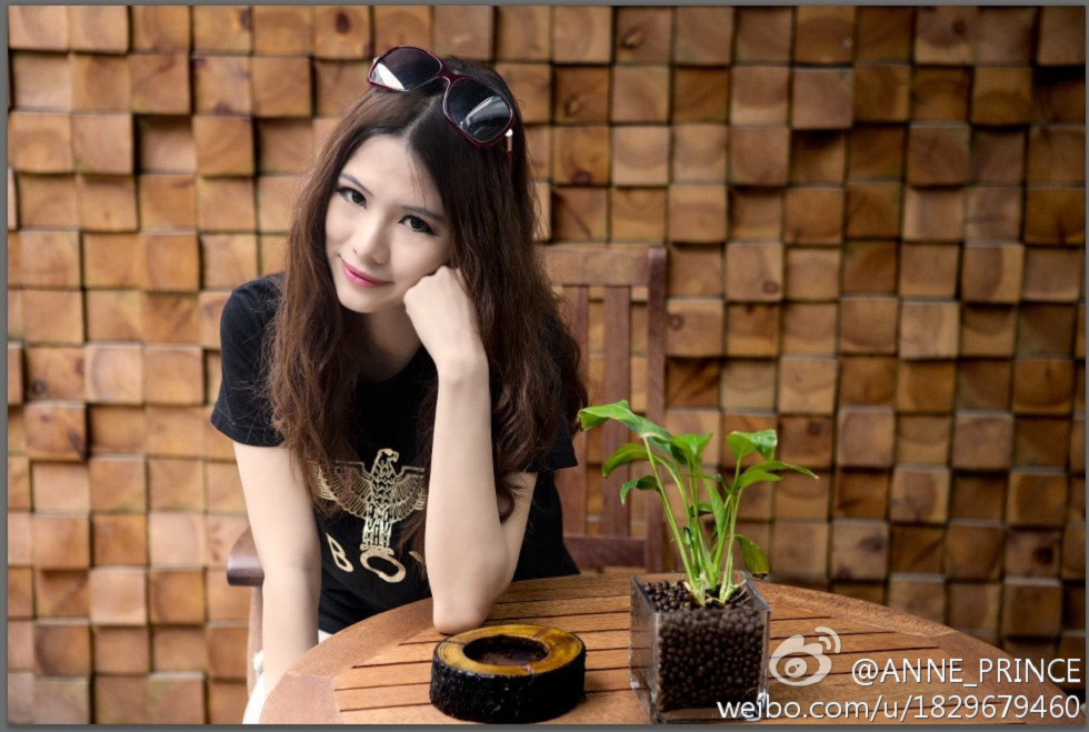 内地嫩模若彤boomboom丰乳大肥臀微博海量写真568P