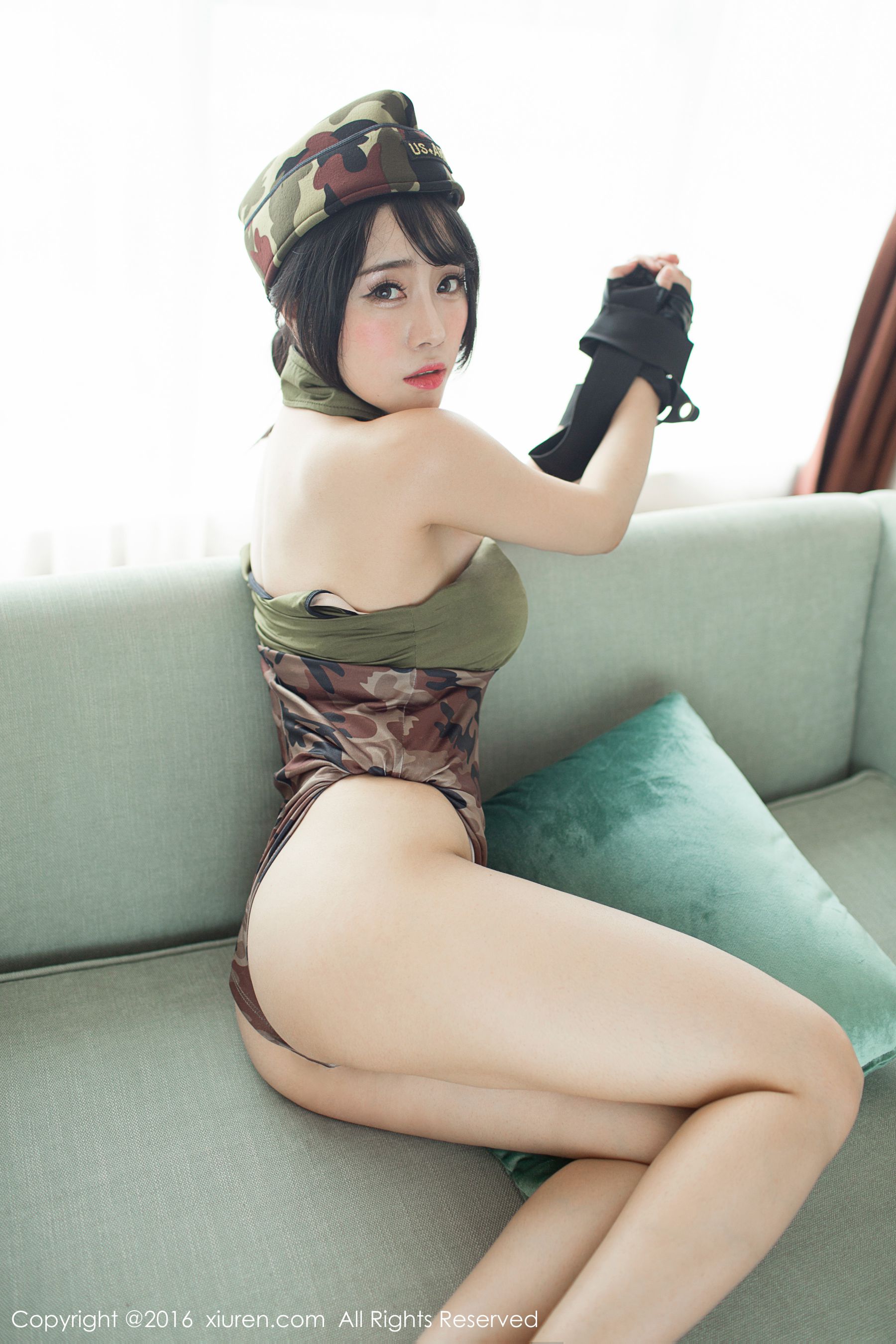 兜豆靓Youlina《迷彩服+浴室系列》 [秀人网XiuRen] No.519 写真集