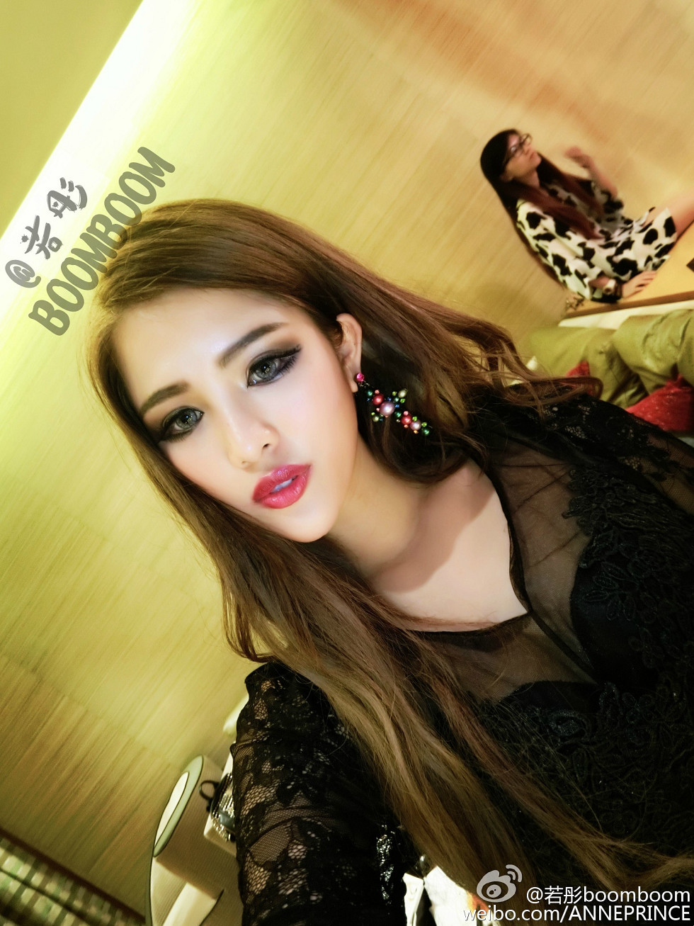 内地嫩模若彤boomboom丰乳大肥臀微博海量写真568P