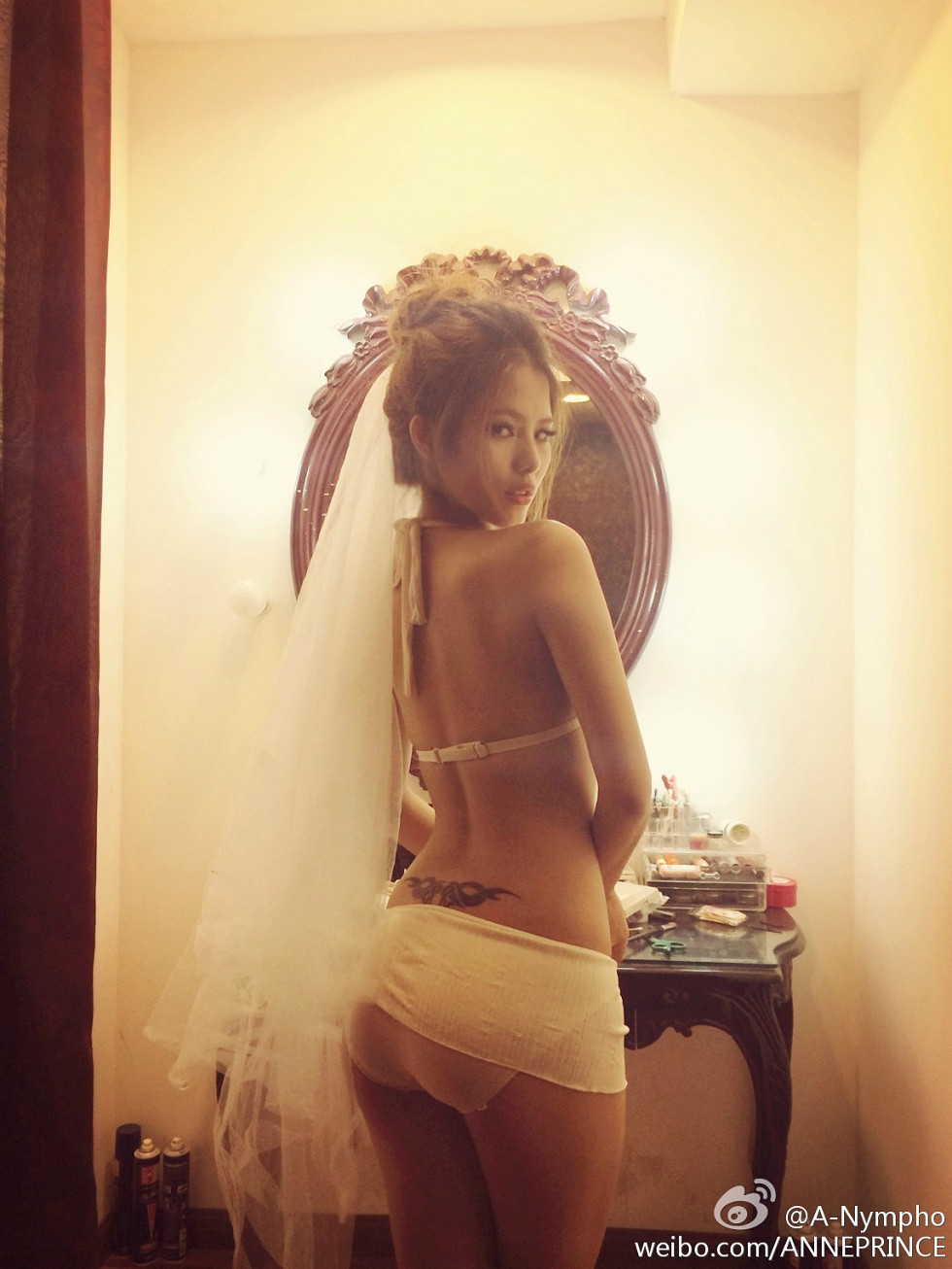 内地嫩模若彤boomboom丰乳大肥臀微博海量写真568P