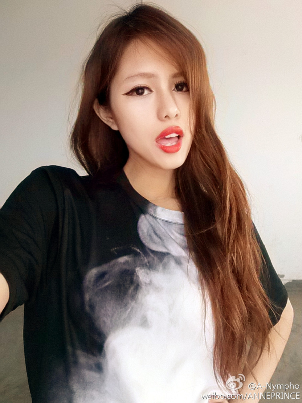 内地嫩模若彤boomboom丰乳大肥臀微博海量写真568P