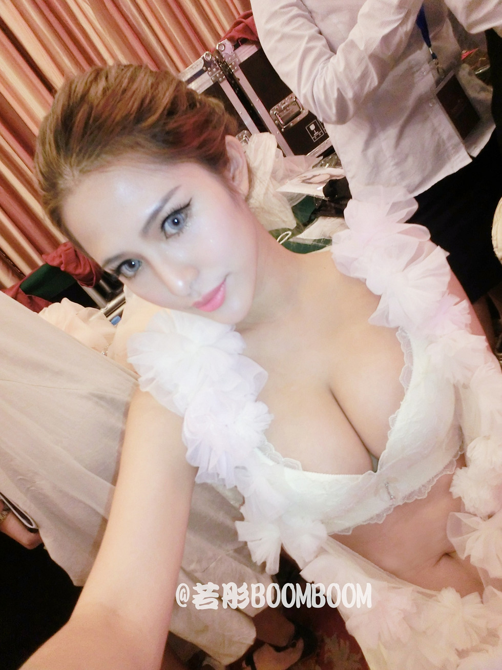 内地嫩模若彤boomboom丰乳大肥臀微博海量写真568P