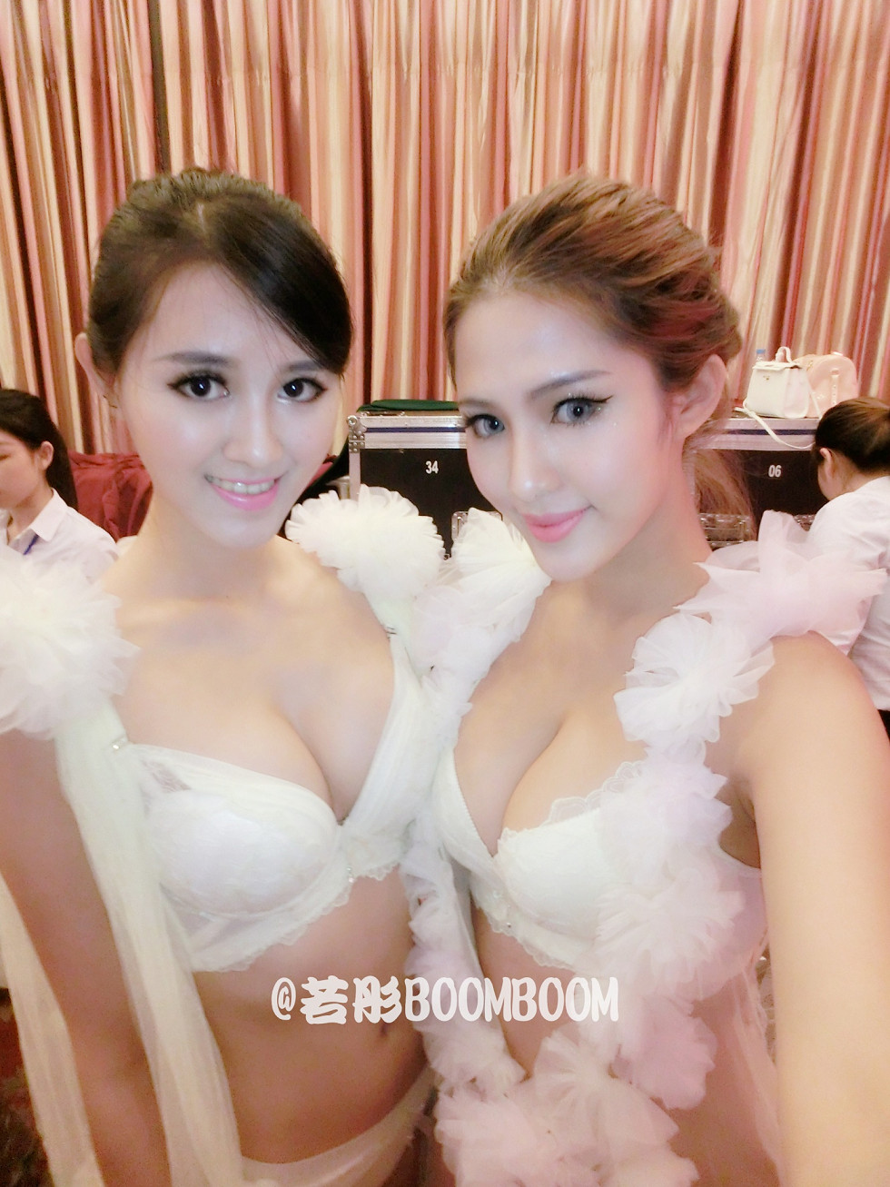 内地嫩模若彤boomboom丰乳大肥臀微博海量写真568P