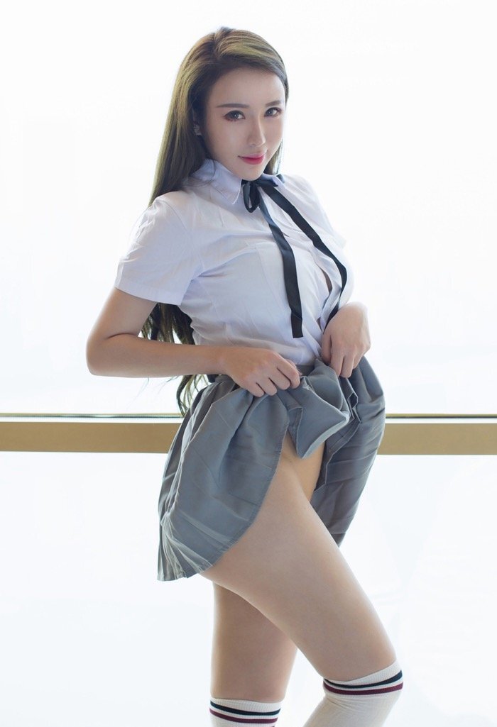 满足你的SM幻想 波霸妹子Egg尤妮丝校花制服任你调教