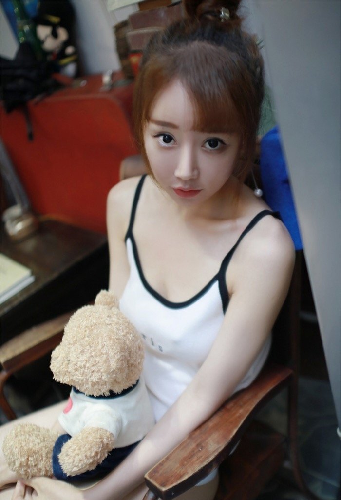 欲望小魔女夏笑笑俏皮可爱又豪放 情窦初开含苞待放