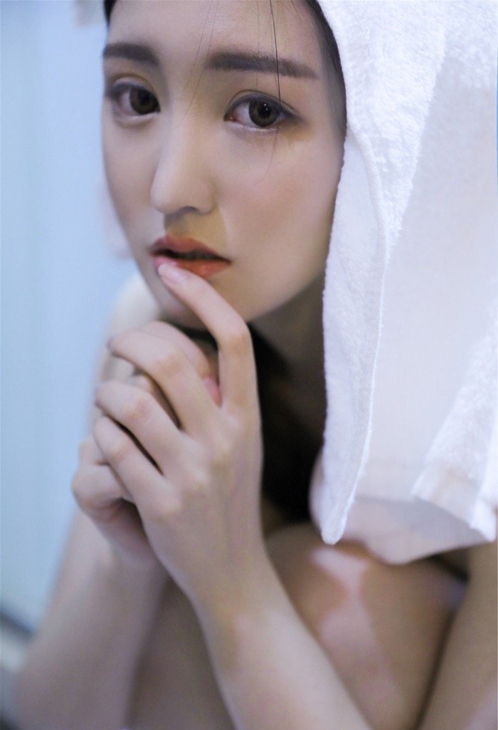 朦胧唯美且不失娇媚柔情 性感美女沈梦瑶纯肉体大赏