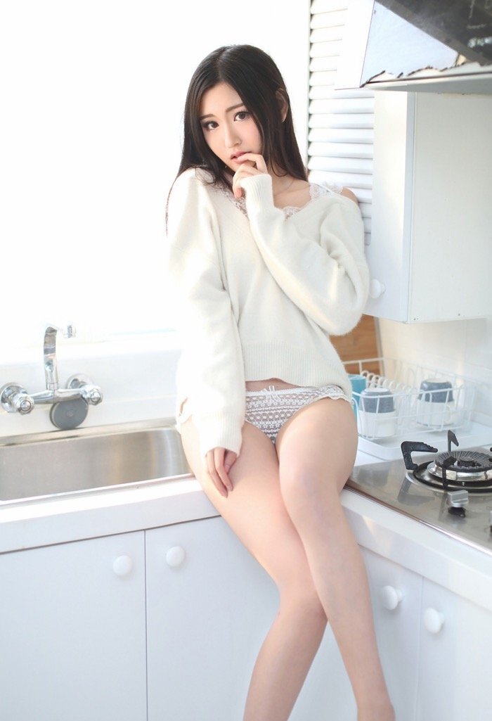 满足你对女老师的幻想 清纯人妻教室大胆露出