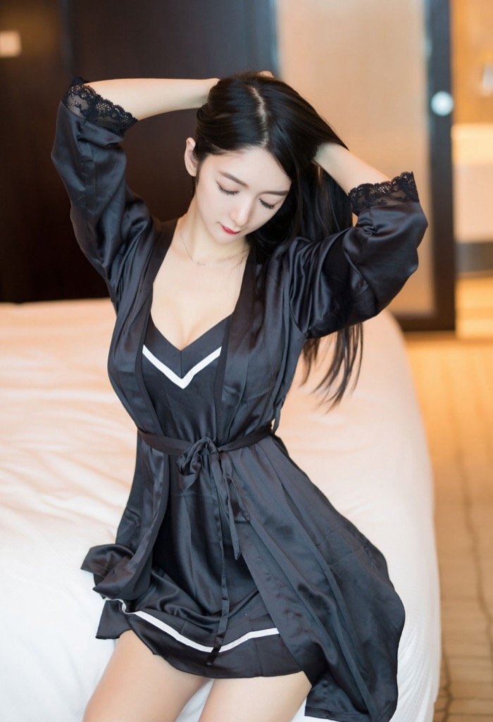 风情女神Angela喜欢猫睡衣诱惑 床上风光令人销魂