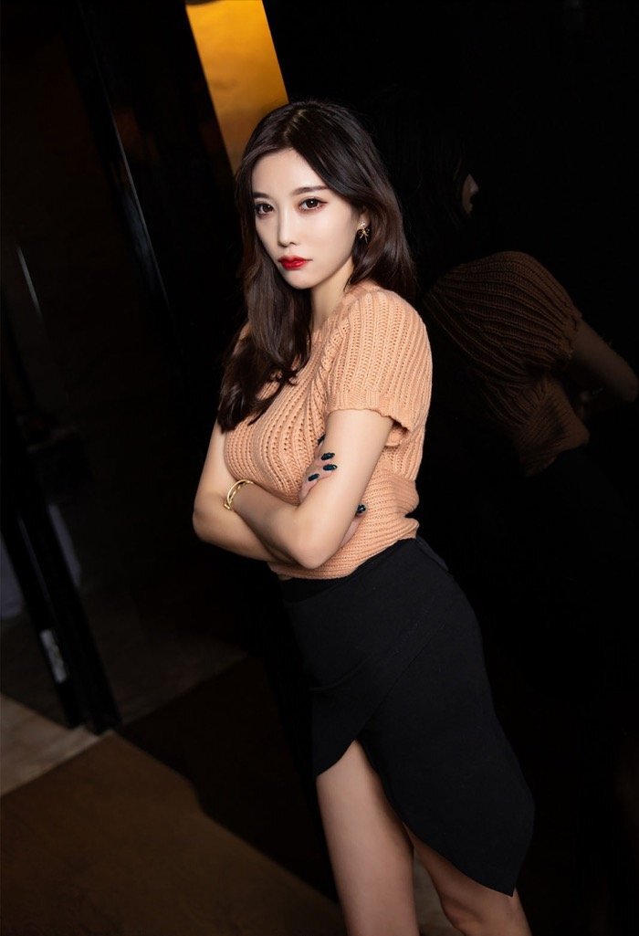 性感女神杨晨晨无圣光写真 美胸翘臀极致销魂