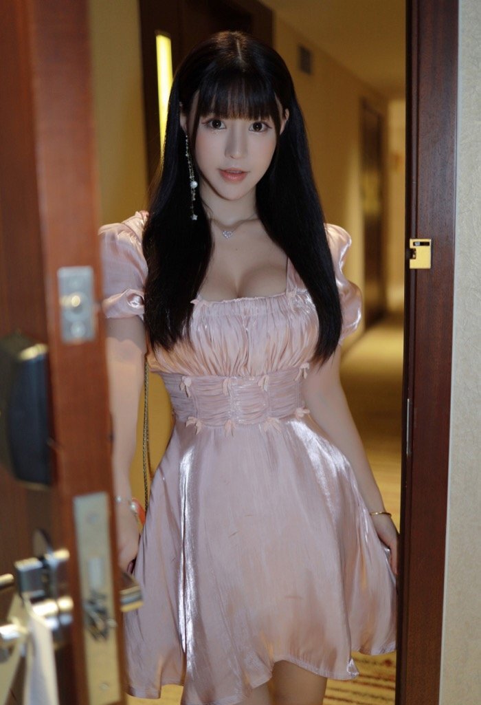 女神送上门！水嫩妹子朱可儿舌功一流让人受不了