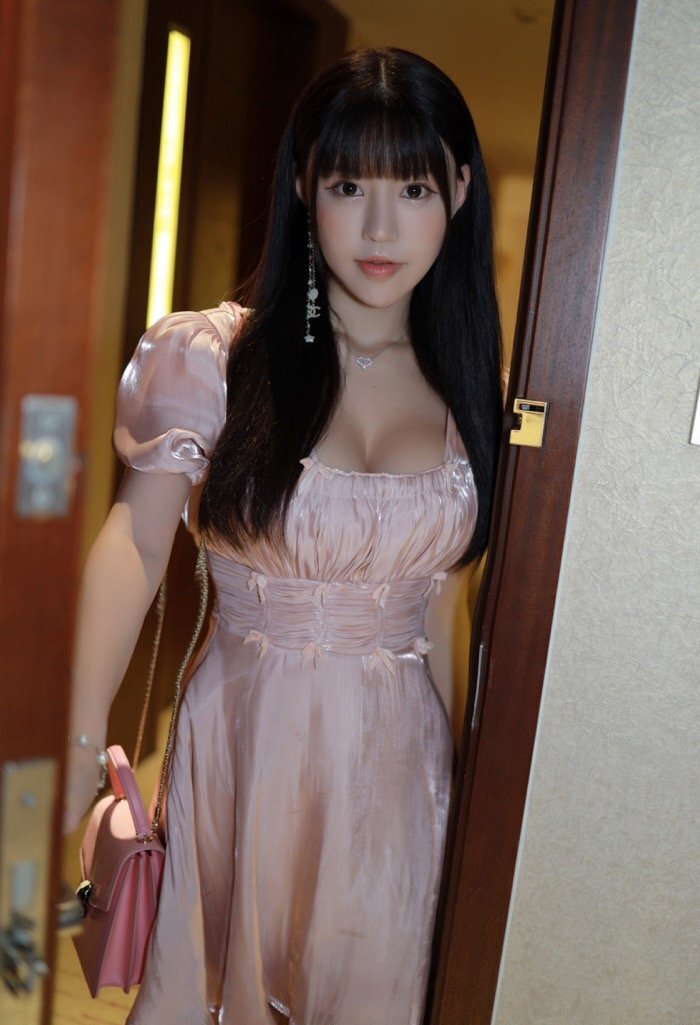 女神送上门！水嫩妹子朱可儿舌功一流让人受不了