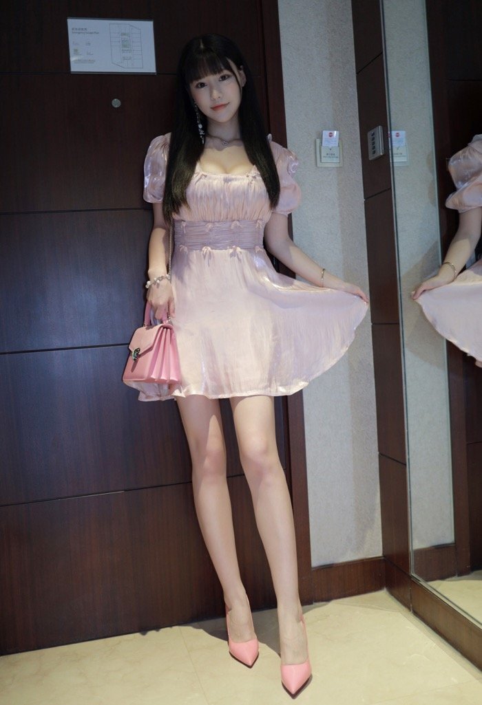 女神送上门！水嫩妹子朱可儿舌功一流让人受不了