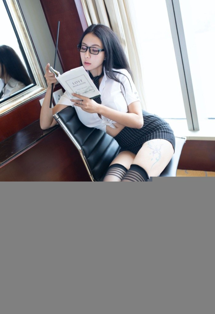 极品御姐松果儿性感教师制服诱惑 惹火身段气质炸裂