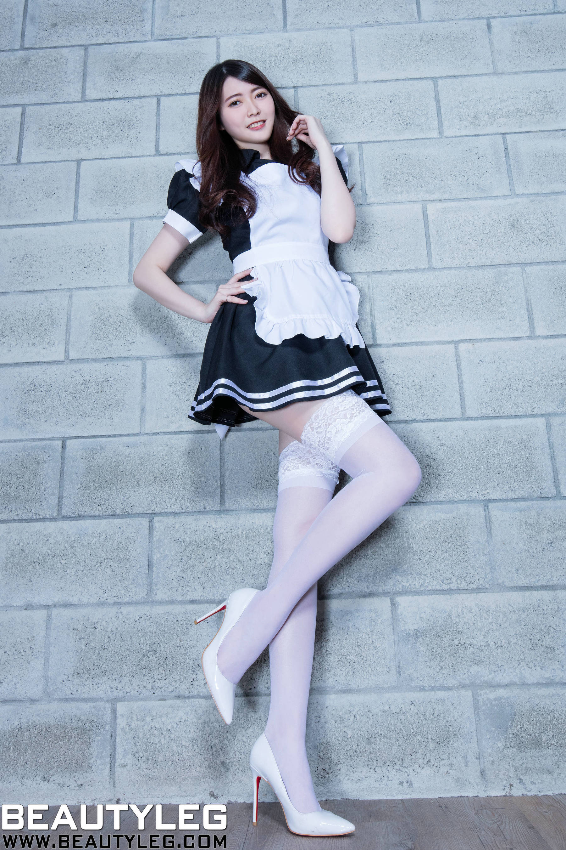 腿模黄品瑄Brindy《黑丝旗袍+套裙+女仆》 [BeautyLeg] No.1543 美腿写真集