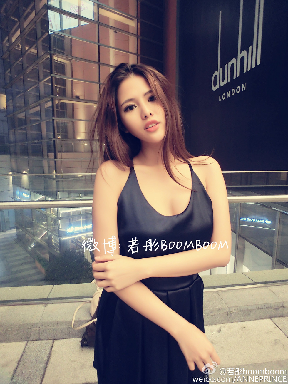 内地嫩模若彤boomboom丰乳大肥臀微博海量写真568P