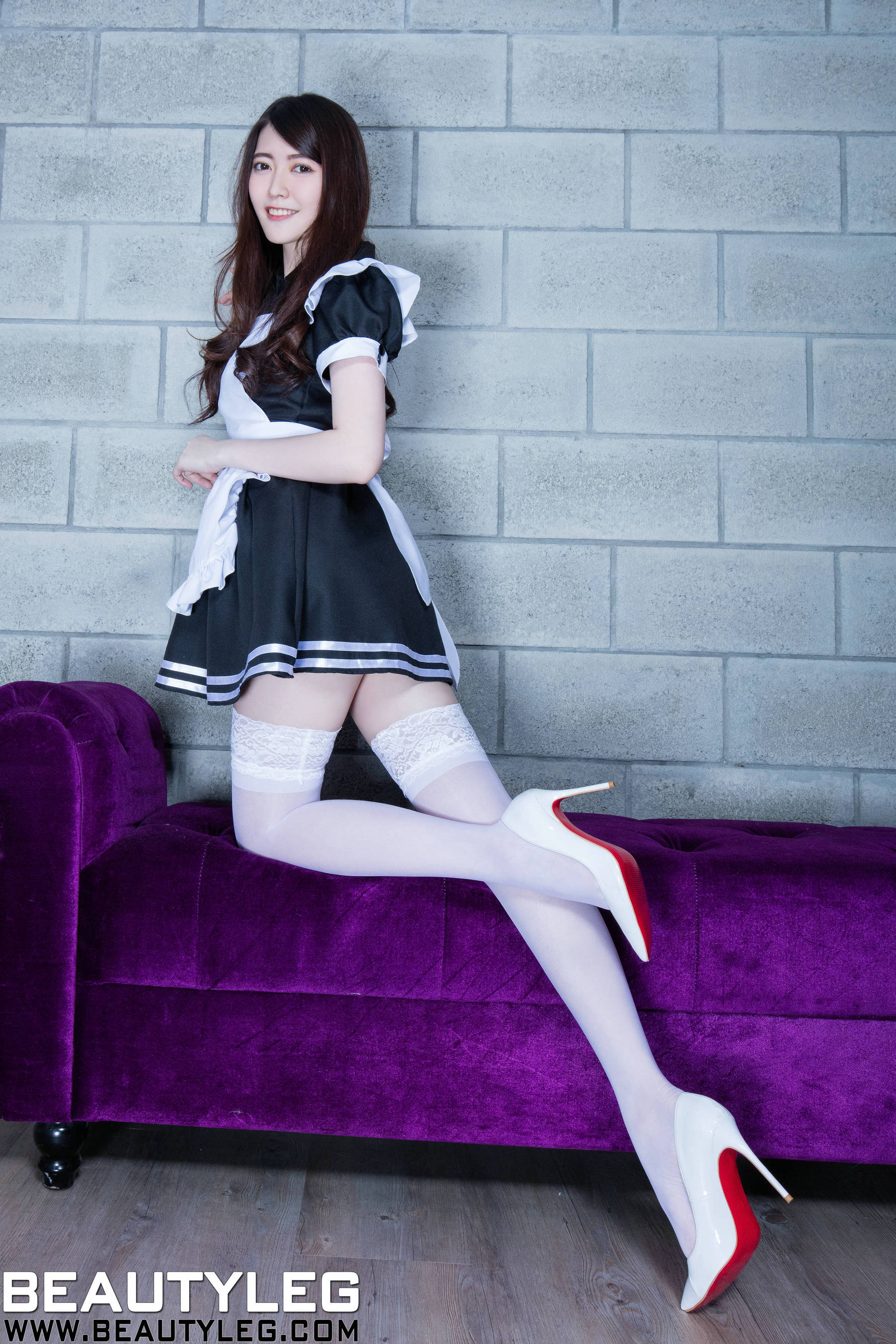 腿模黄品瑄Brindy《黑丝旗袍+套裙+女仆》 [BeautyLeg] No.1543 美腿写真集