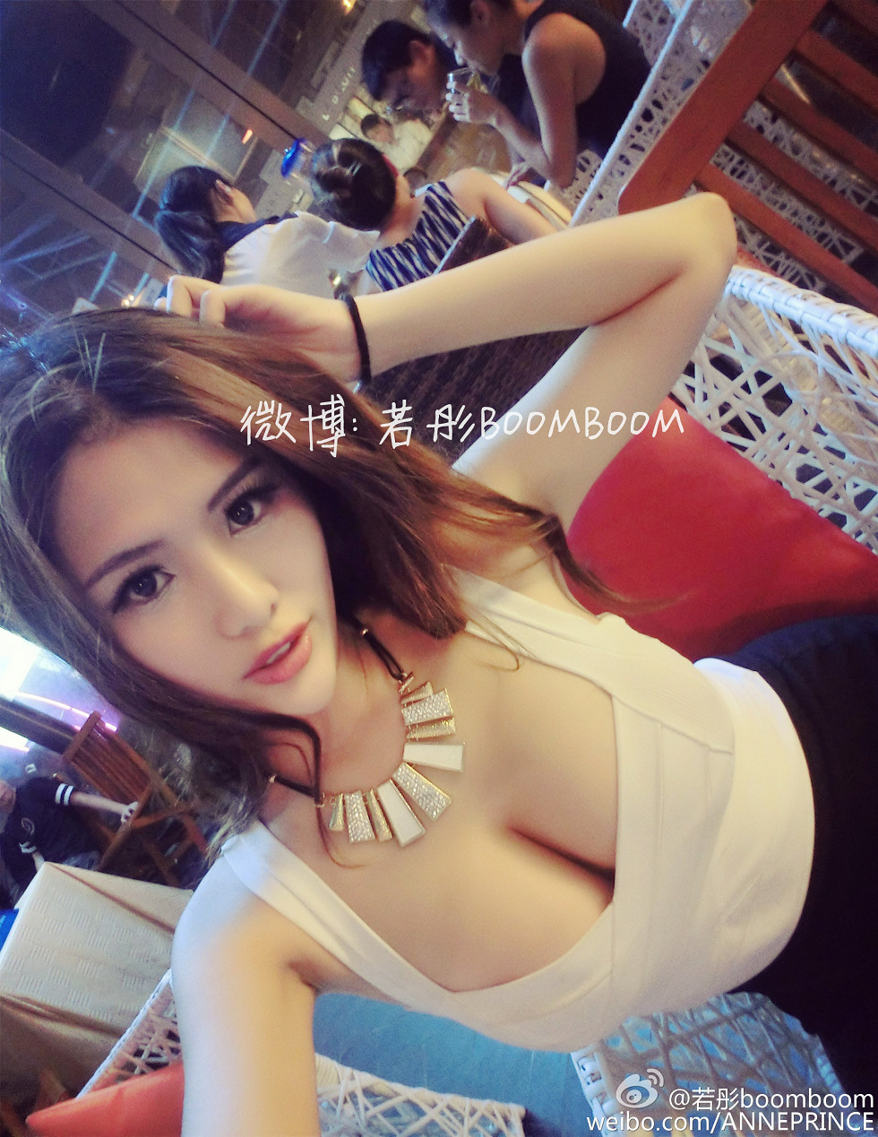 内地嫩模若彤boomboom丰乳大肥臀微博海量写真568P