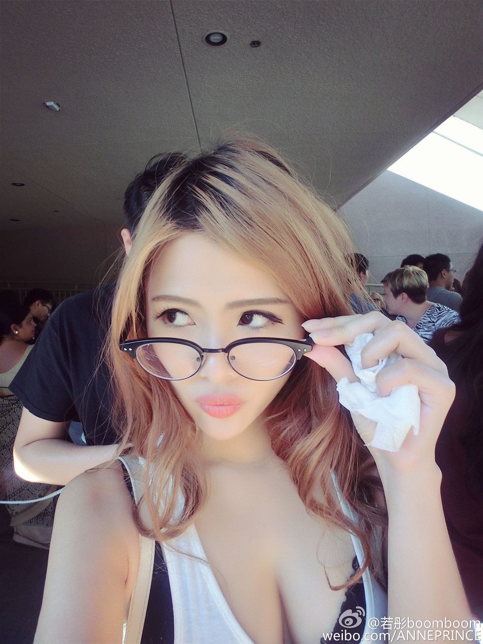 内地嫩模若彤boomboom丰乳大肥臀微博海量写真568P