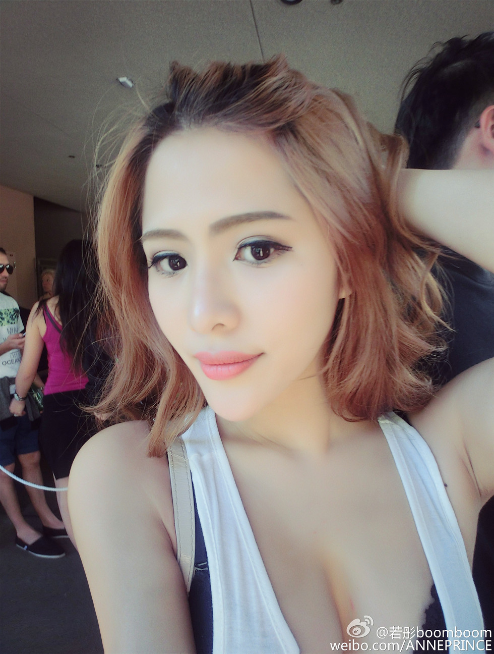 内地嫩模若彤boomboom丰乳大肥臀微博海量写真568P
