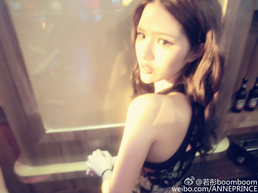 内地嫩模若彤boomboom丰乳大肥臀微博海量写真568P