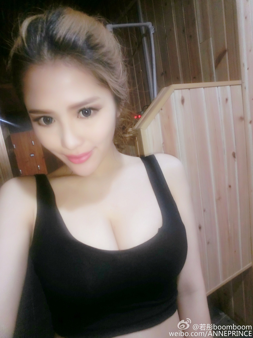 内地嫩模若彤boomboom丰乳大肥臀微博海量写真568P