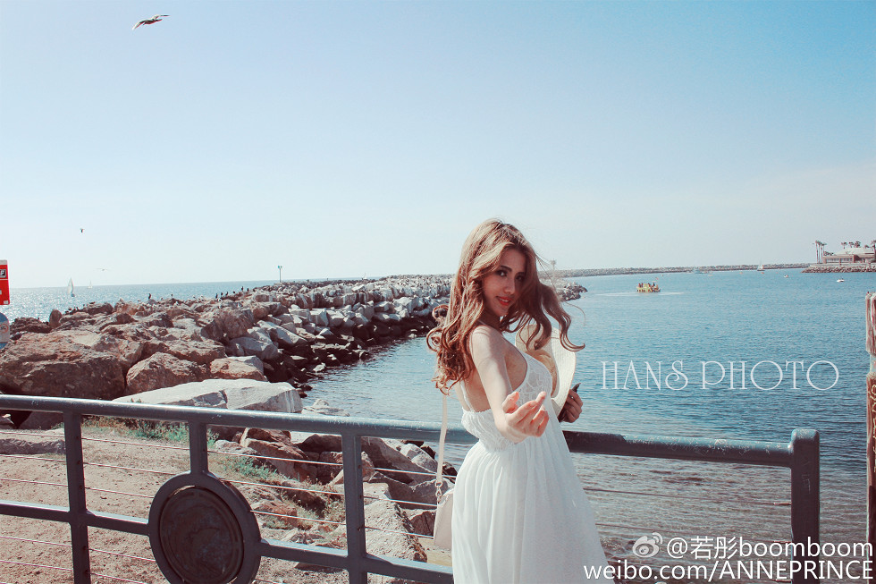 内地嫩模若彤boomboom丰乳大肥臀微博海量写真568P