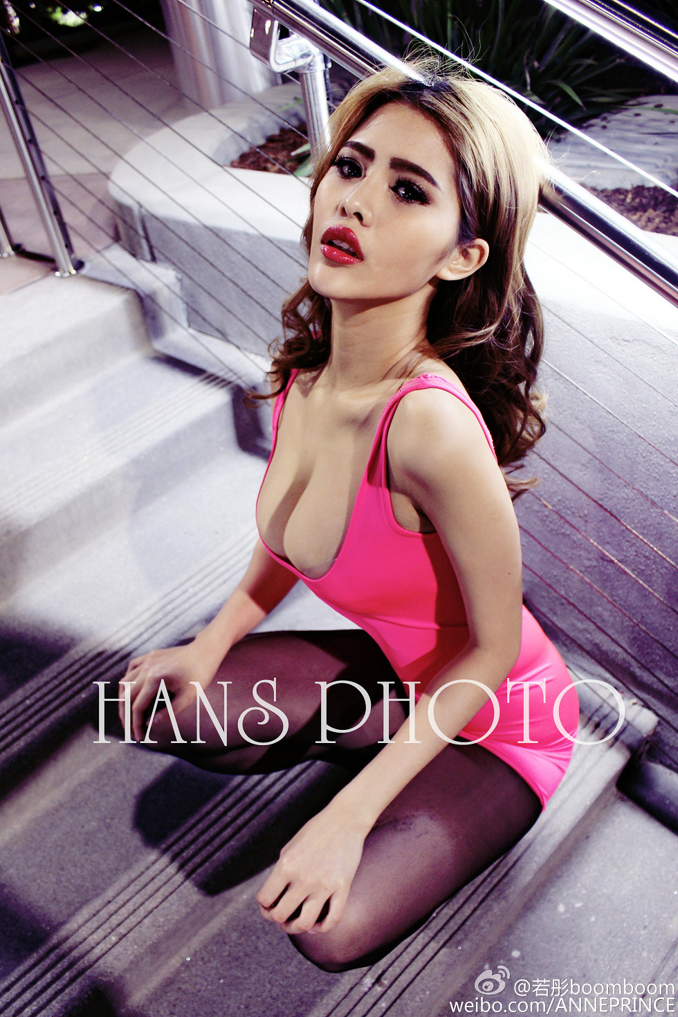 内地嫩模若彤boomboom丰乳大肥臀微博海量写真568P