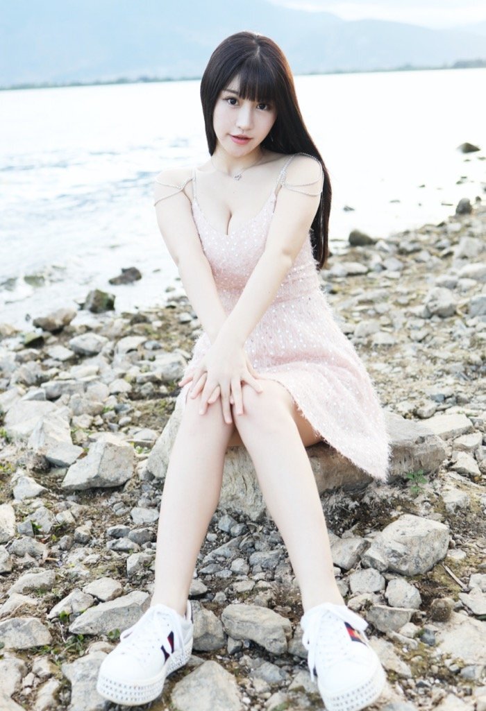 超有料！大胸软妹朱可儿胸也软软骨也软软