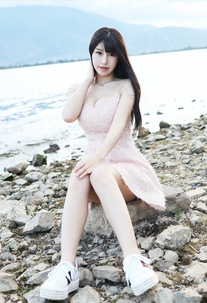 超有料！大胸软妹朱可儿胸也软软骨也软软