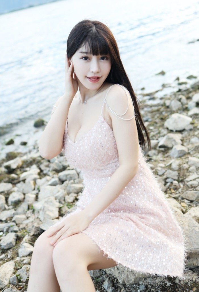 超有料！大胸软妹朱可儿胸也软软骨也软软