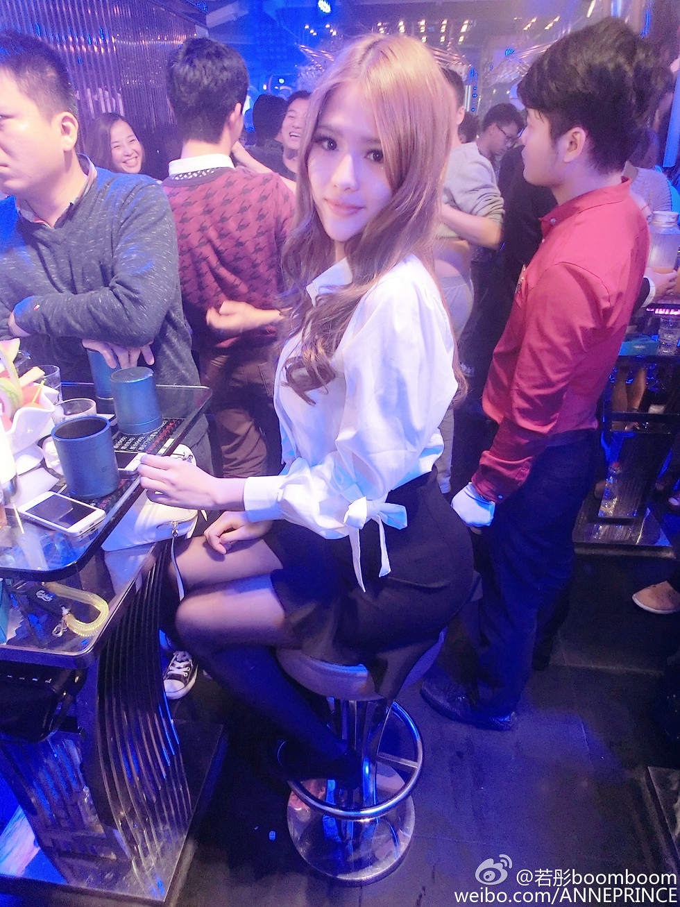 内地嫩模若彤boomboom丰乳大肥臀微博海量写真568P