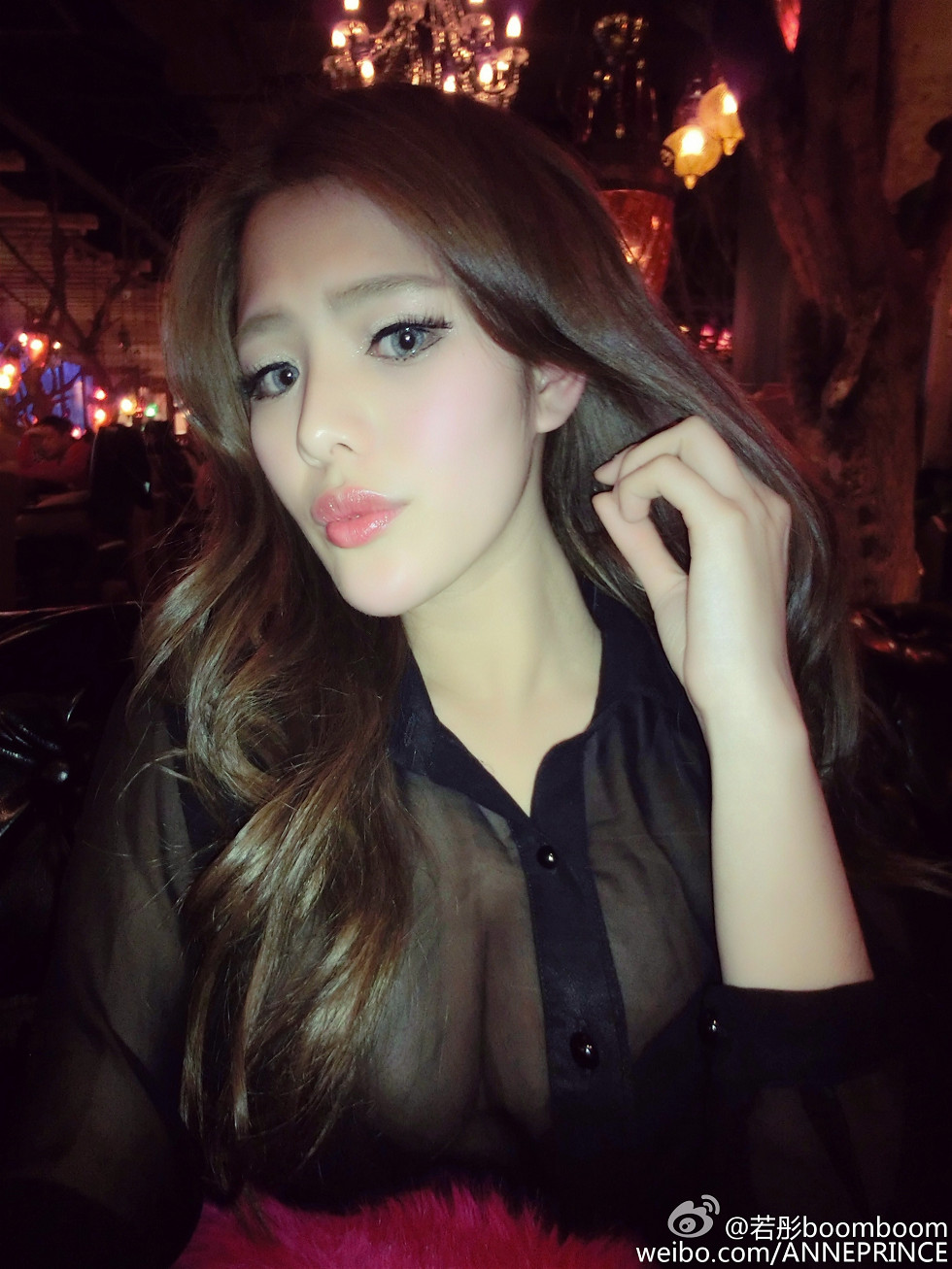 内地嫩模若彤boomboom丰乳大肥臀微博海量写真568P