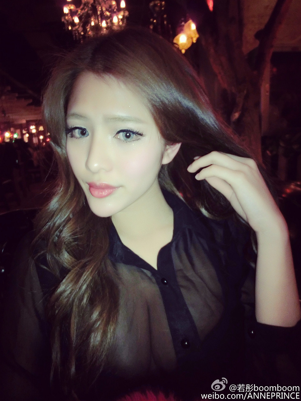 内地嫩模若彤boomboom丰乳大肥臀微博海量写真568P