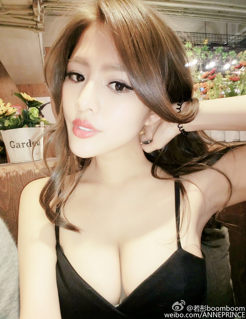 内地嫩模若彤boomboom丰乳大肥臀微博海量写真568P