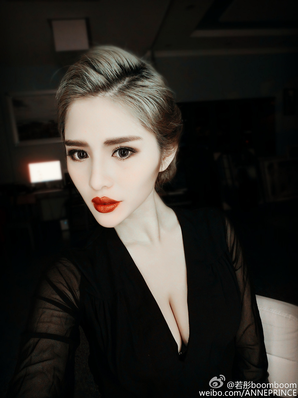 内地嫩模若彤boomboom丰乳大肥臀微博海量写真568P