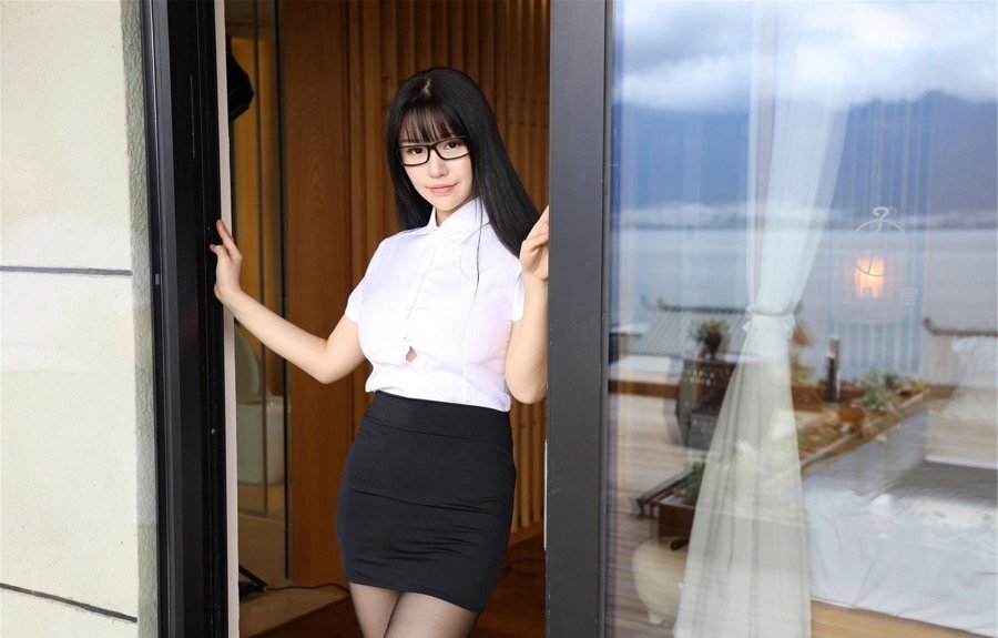 满足宅男幻想！美女家教朱可儿上门辅导挑战你的自控力