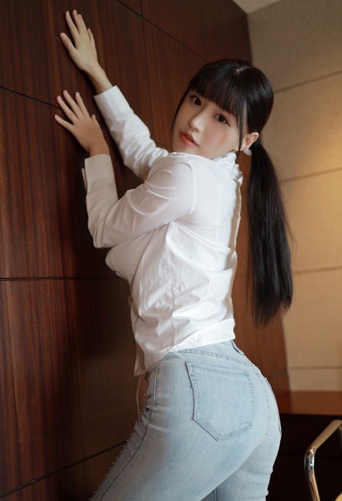 真正的童颜巨乳！夺命大波霸朱可儿傲人胸器撑爆内衣