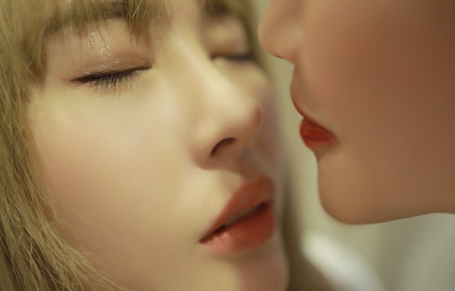 同性的诱惑：艾莉与徐Cake同床缠绵彻底沦陷