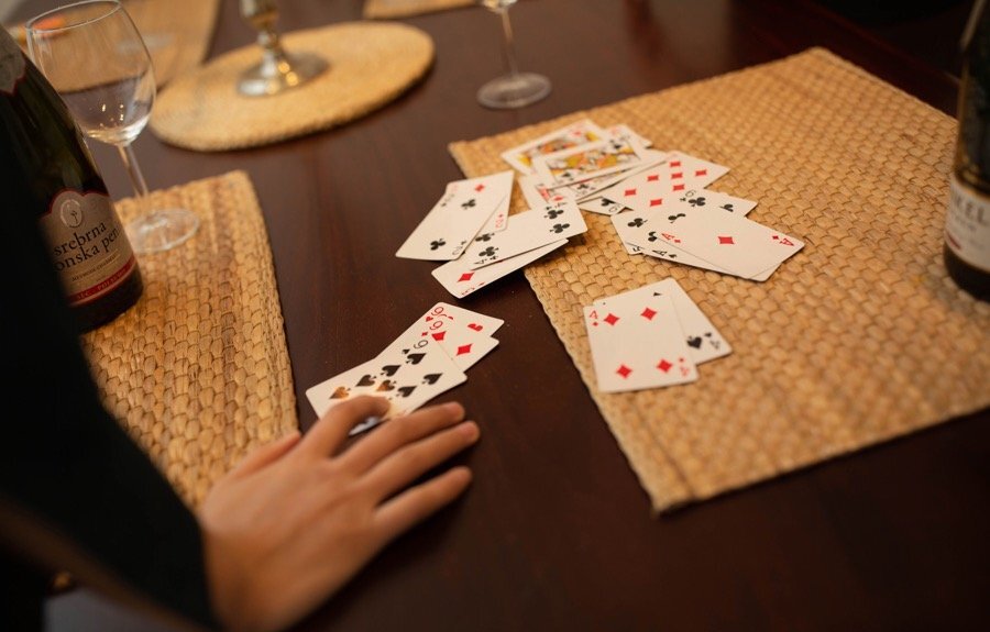 阿朱陶喜乐陆萱萱 三大美人喝酒打牌上演脱衣大战