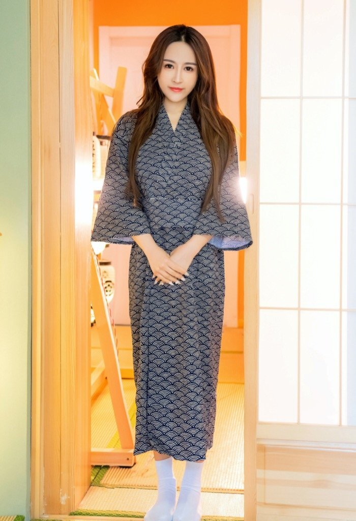 巨乳模特周井空和服写真 白嫩娇躯韵味十足