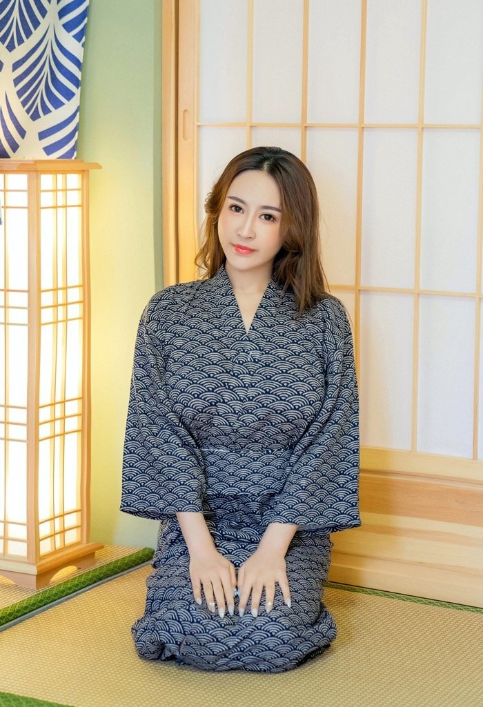 巨乳模特周井空和服写真 白嫩娇躯韵味十足