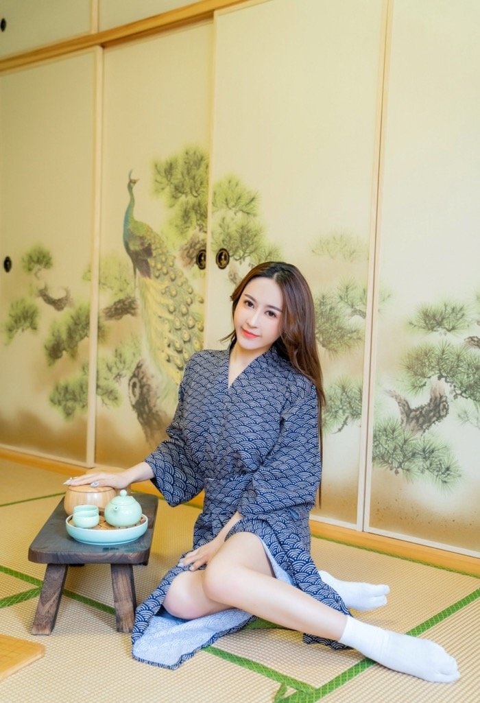 巨乳模特周井空和服写真 白嫩娇躯韵味十足