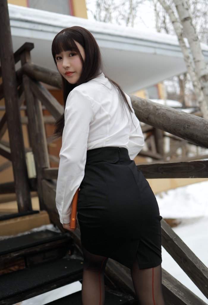 美女朱可儿变身酒店客房经理 制服诱惑全套服务