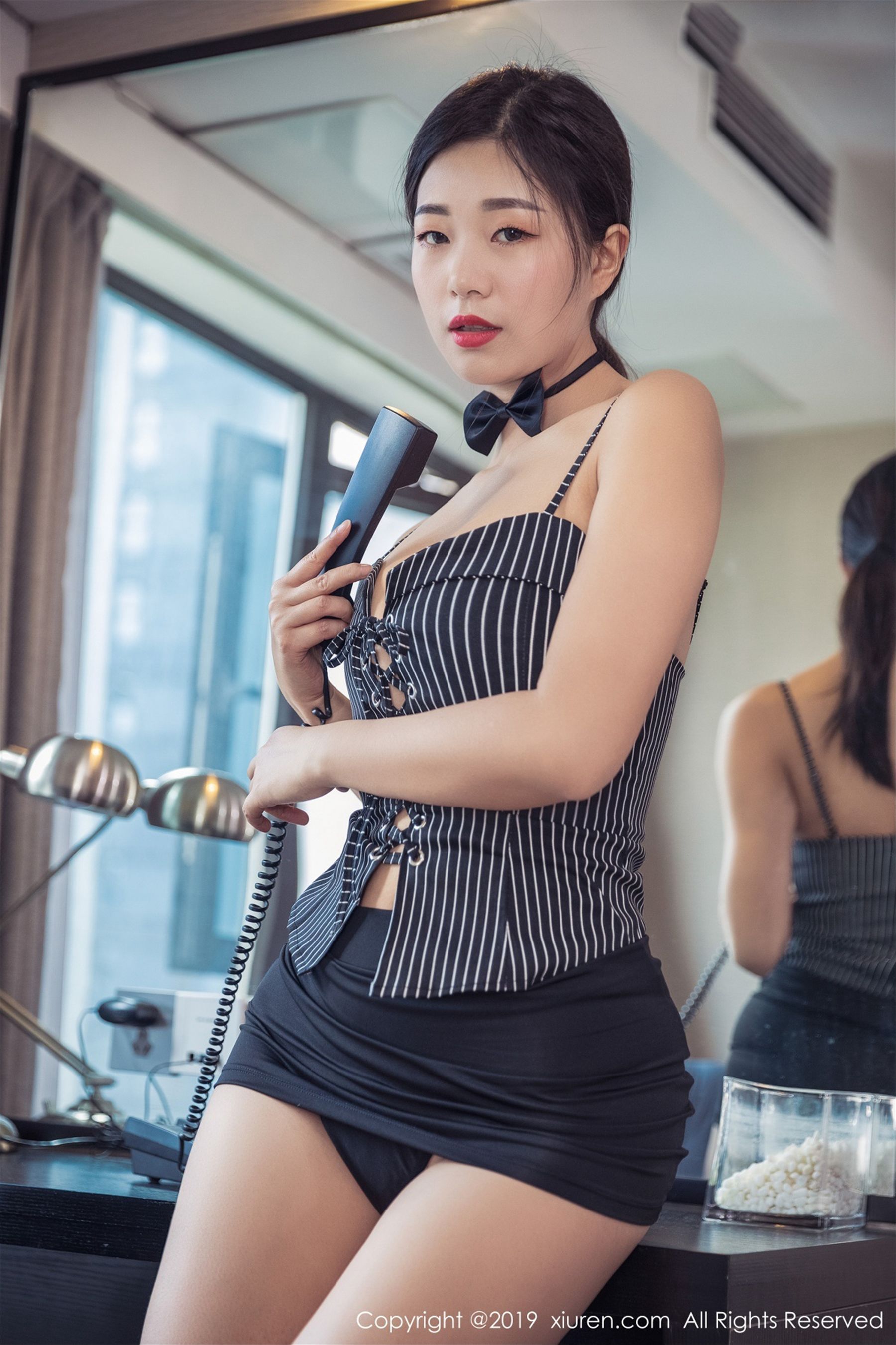 宋-KiKi《办公职场的无限诱惑》 [秀人XIUREN] No.1417 写真集