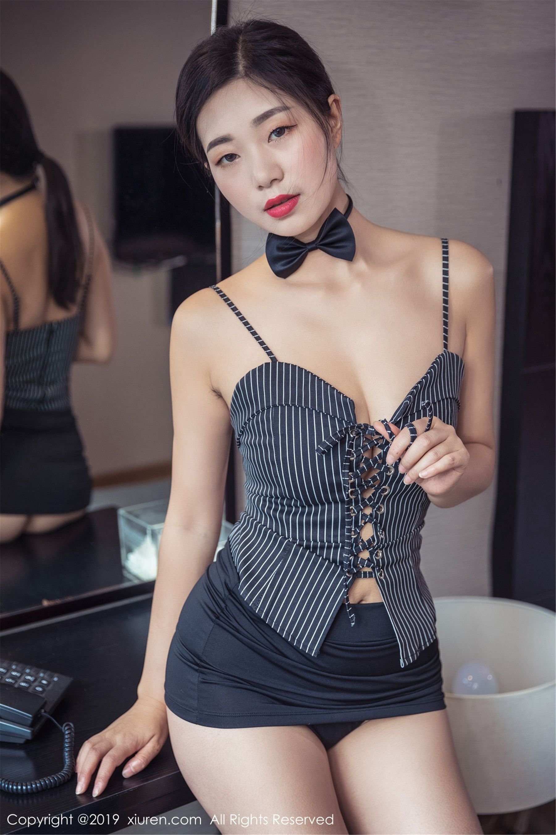 宋-KiKi《办公职场的无限诱惑》 [秀人XIUREN] No.1417 写真集