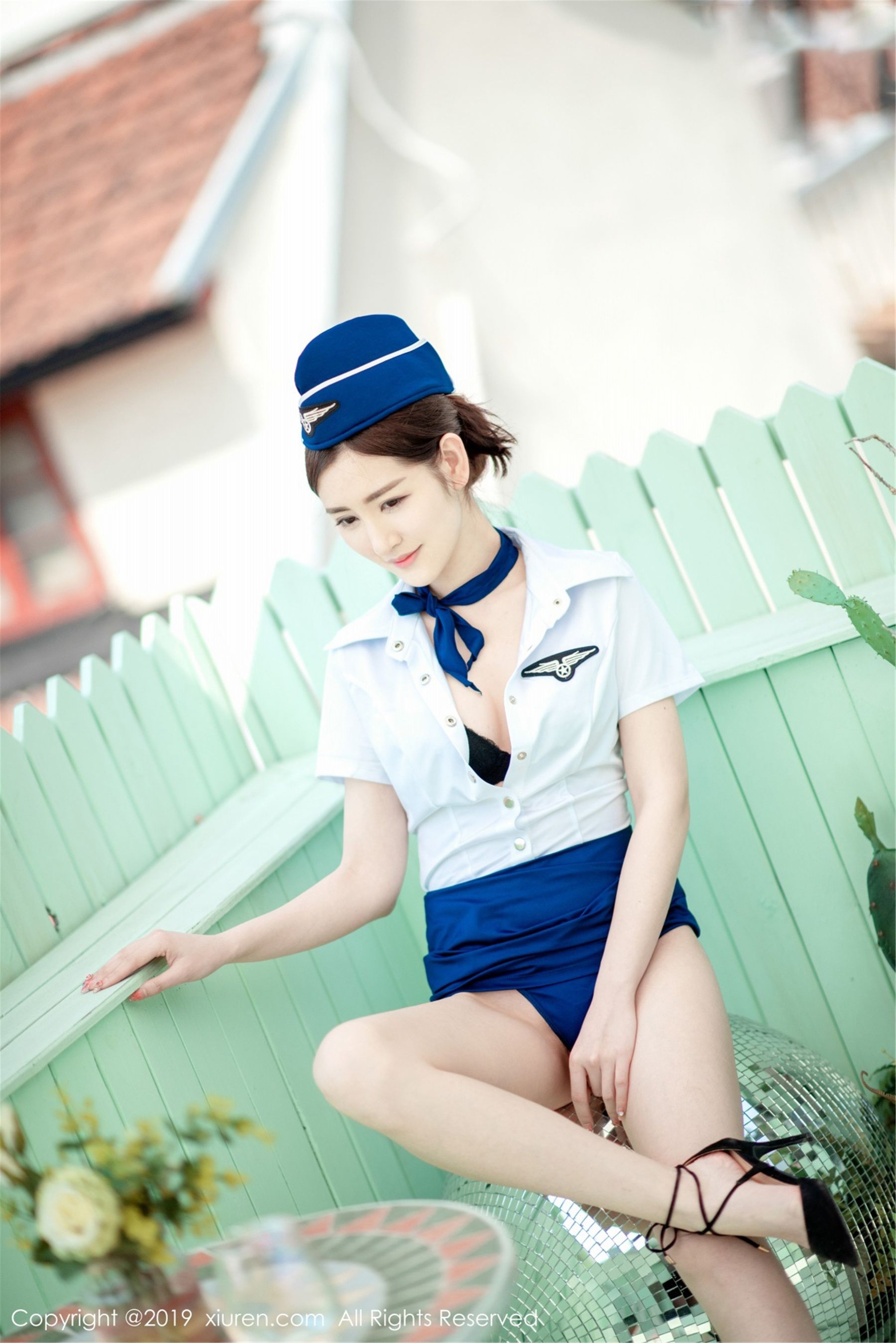 沈梦瑶《空乘制服与草莓内衣系列》 [秀人XIUREN] No.1419 写真集