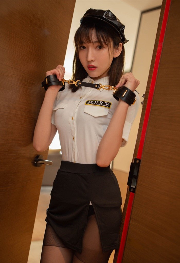 美丽警花的SM镣铐诱惑 秘密搜查官陆萱萱床上沦落