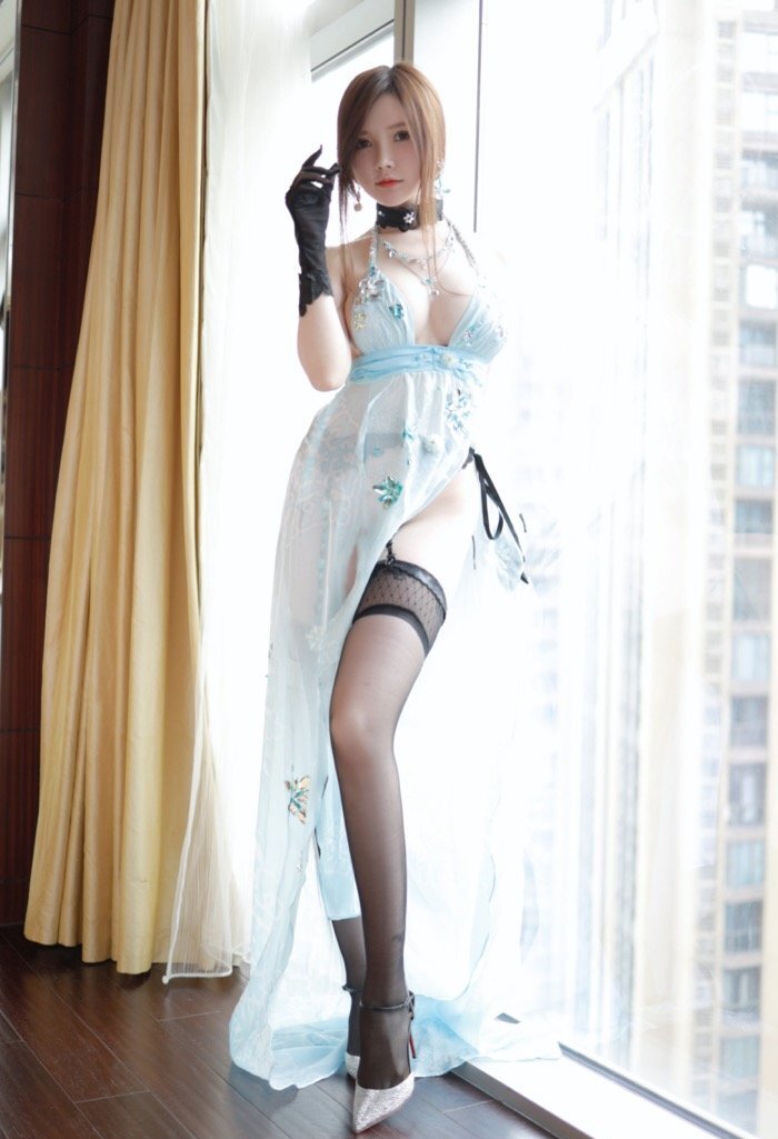 漫画少女糯美子娇羞迷人，白皙巨乳Q弹滑爽