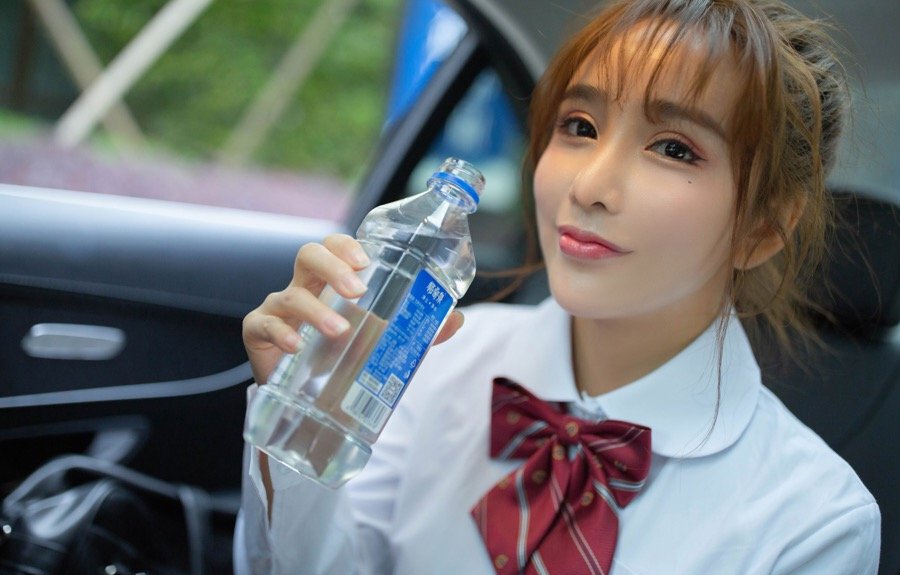 美女模特陶喜乐倾情出演：千金小姐与司机的秘密情事