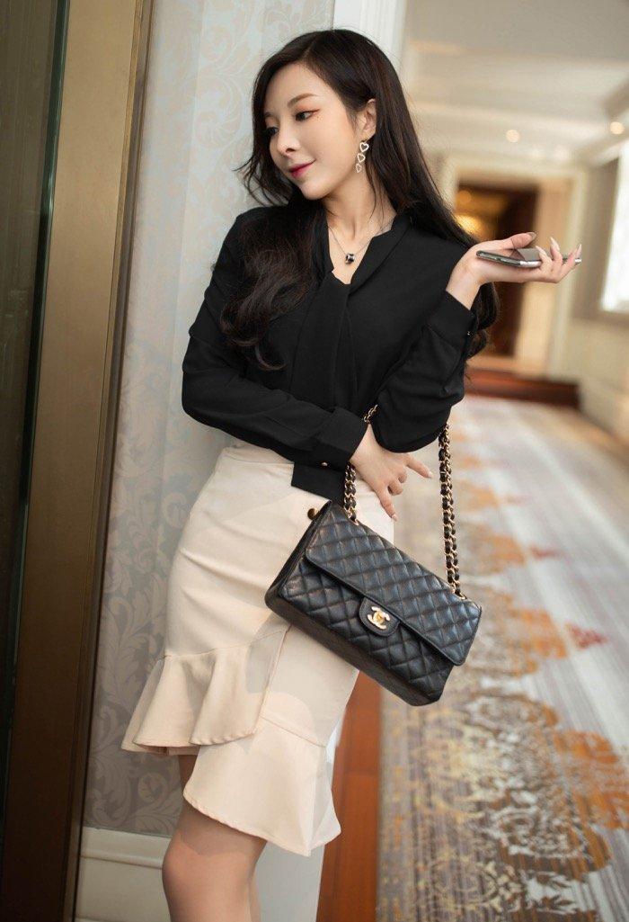 【续集】丝袜尤物陈小喵职场诱惑，荣升副总登门报恩